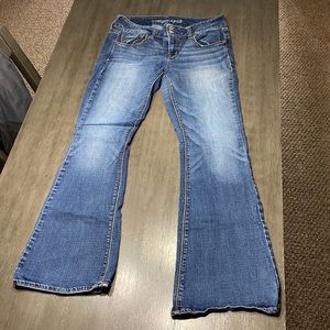 Good condition flare stretch jeans.